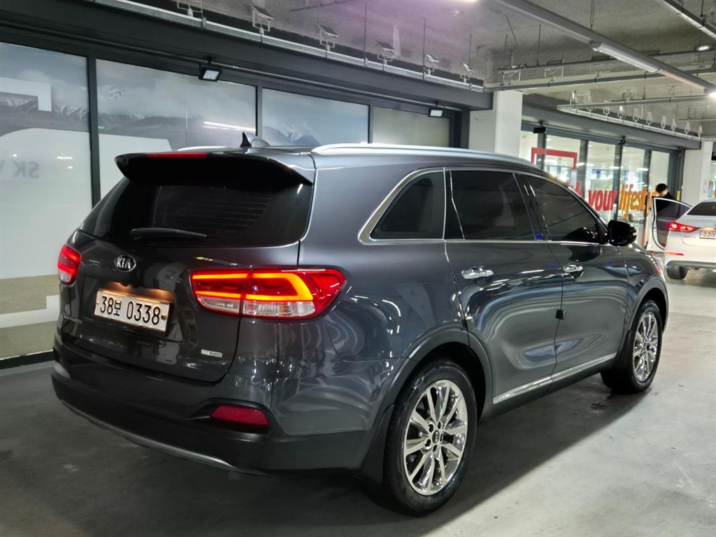 KIA Sorento - Vista 4