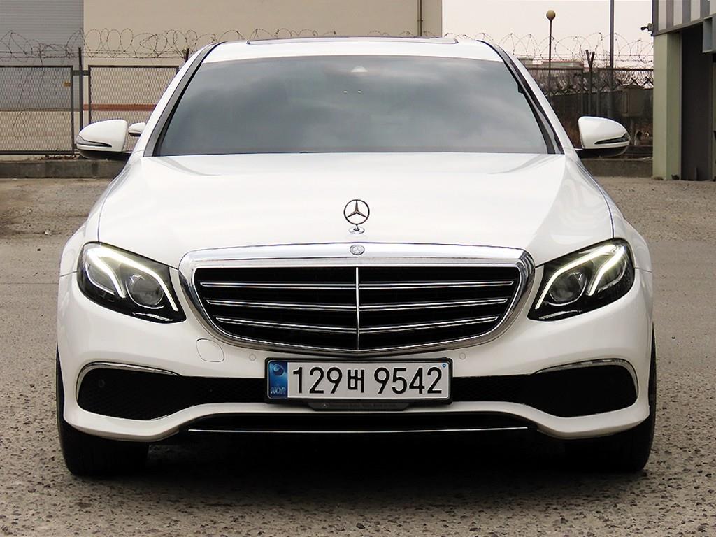 Mercedes Benz E class 2017 Blanco - Importación desde Corea - HF Imports Iquique - Foto 1