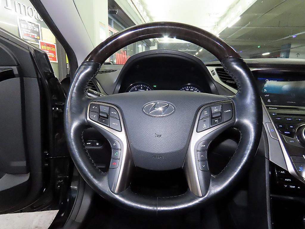 HYUNDAI Grandeur - Vista 8