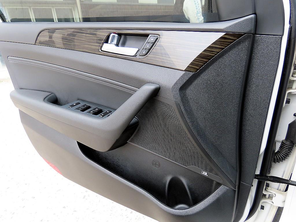 HYUNDAI Sonata - Vista 11