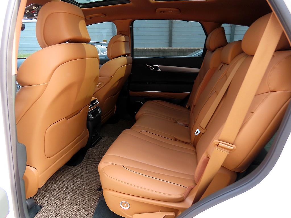 Genesis GV80 - Vista 6