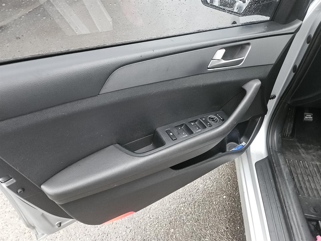 HYUNDAI Sonata - Vista 11