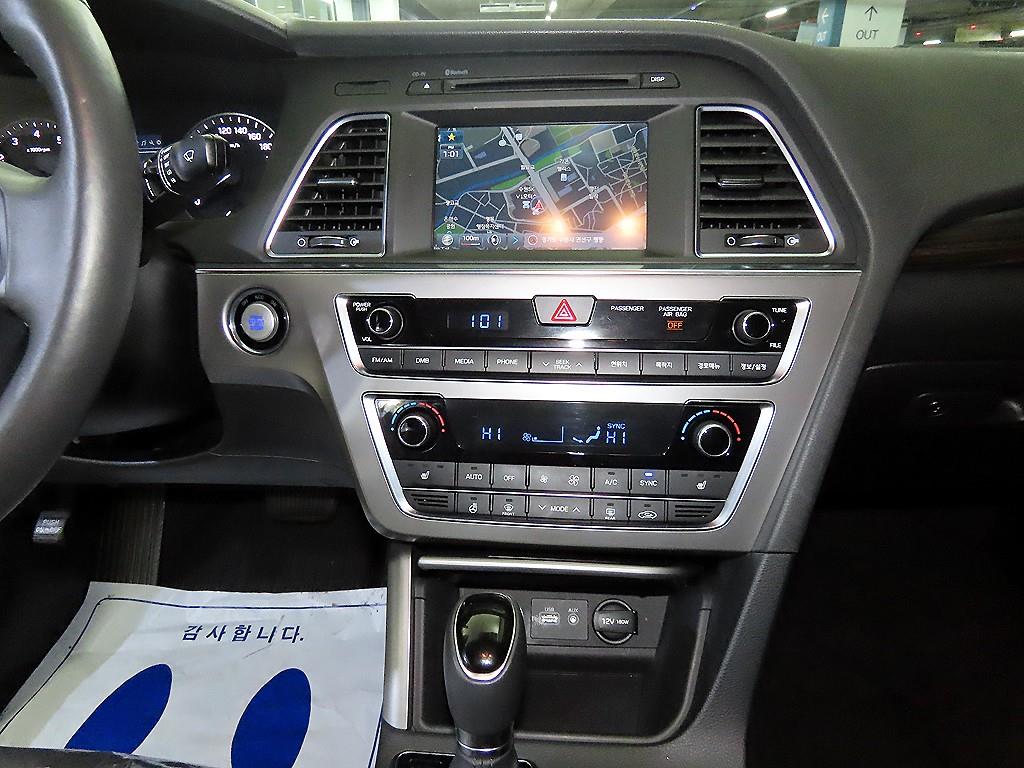 HYUNDAI Sonata - Vista 11