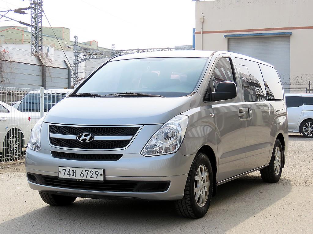 HYUNDAI Starex - Vista 2
