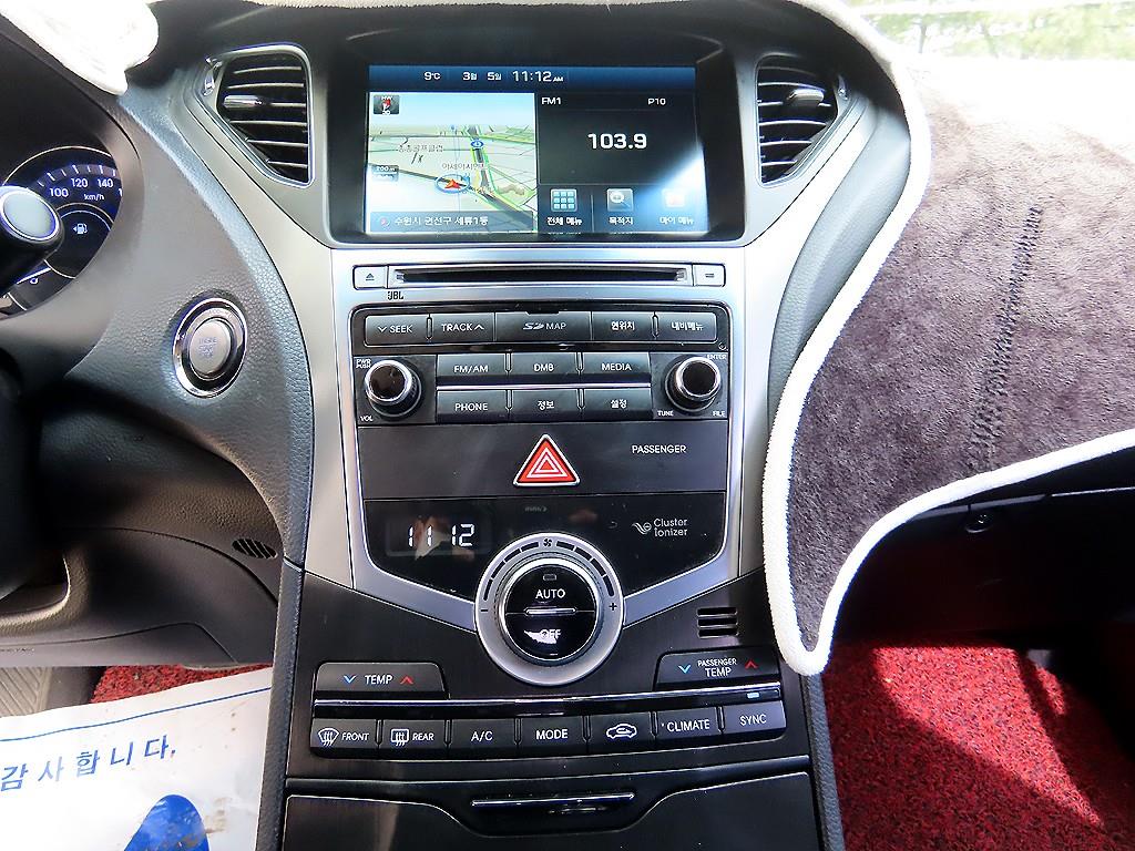 HYUNDAI Grandeur - Vista 12