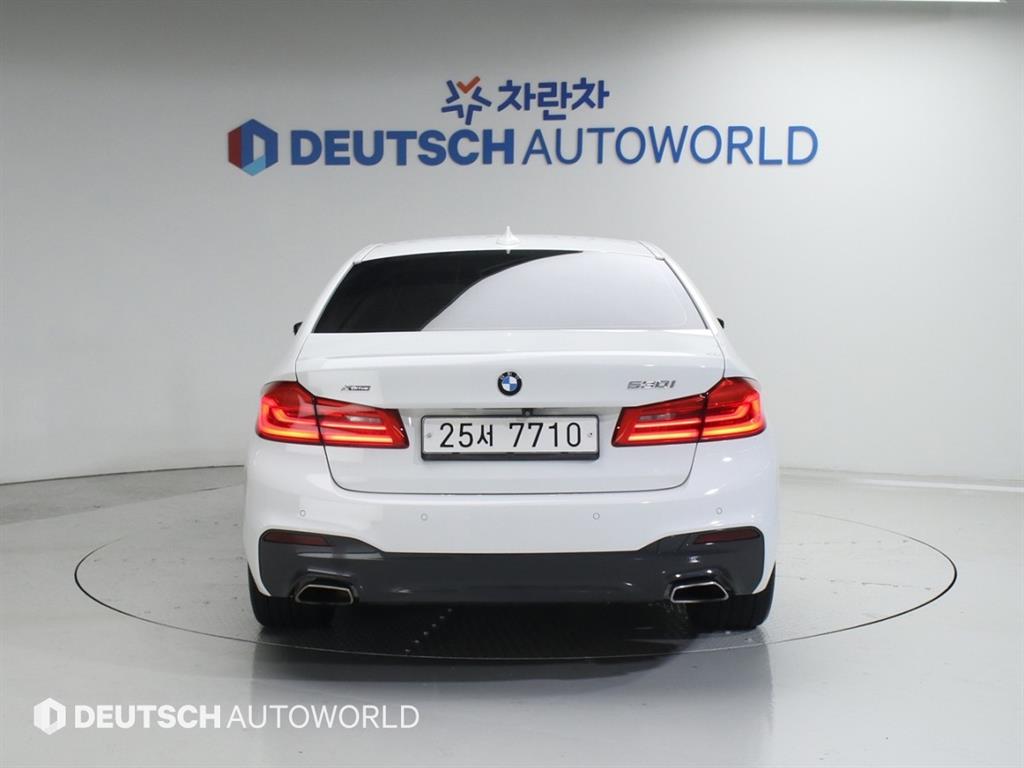 BMW 5 Series - Vista 5