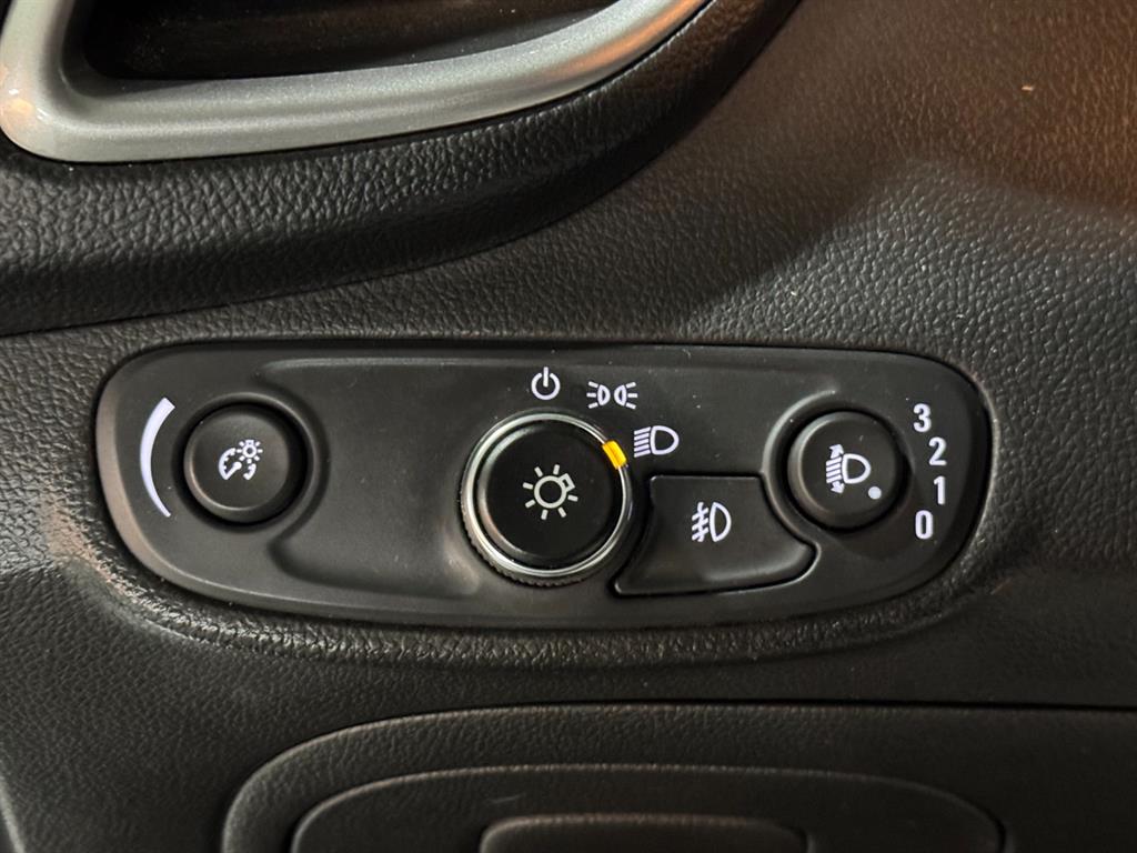 Chevrolet Trax 2021 Gris - Importación desde Corea - HF Imports Iquique - Foto 14