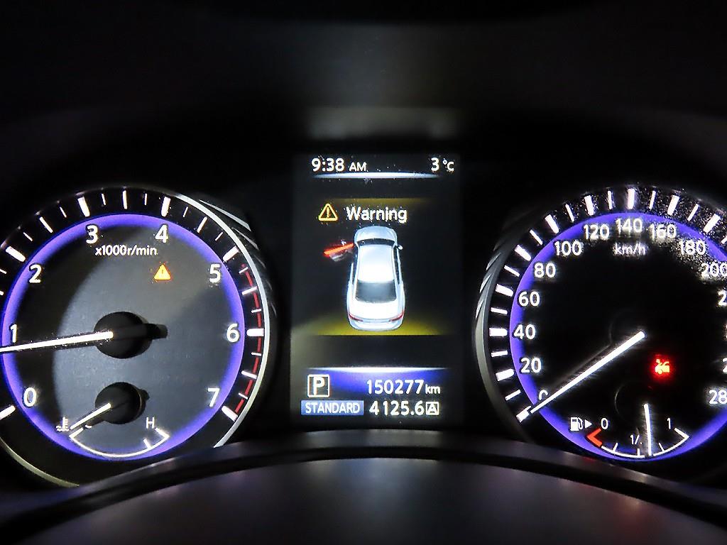 Infiniti Q - Vista 9