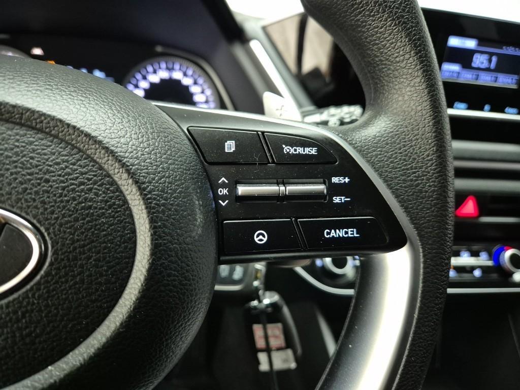 HYUNDAI Sonata - Vista 12