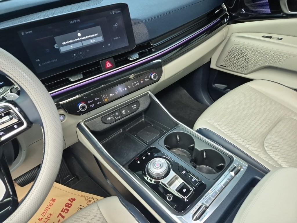 KIA Carnival - Vista 9