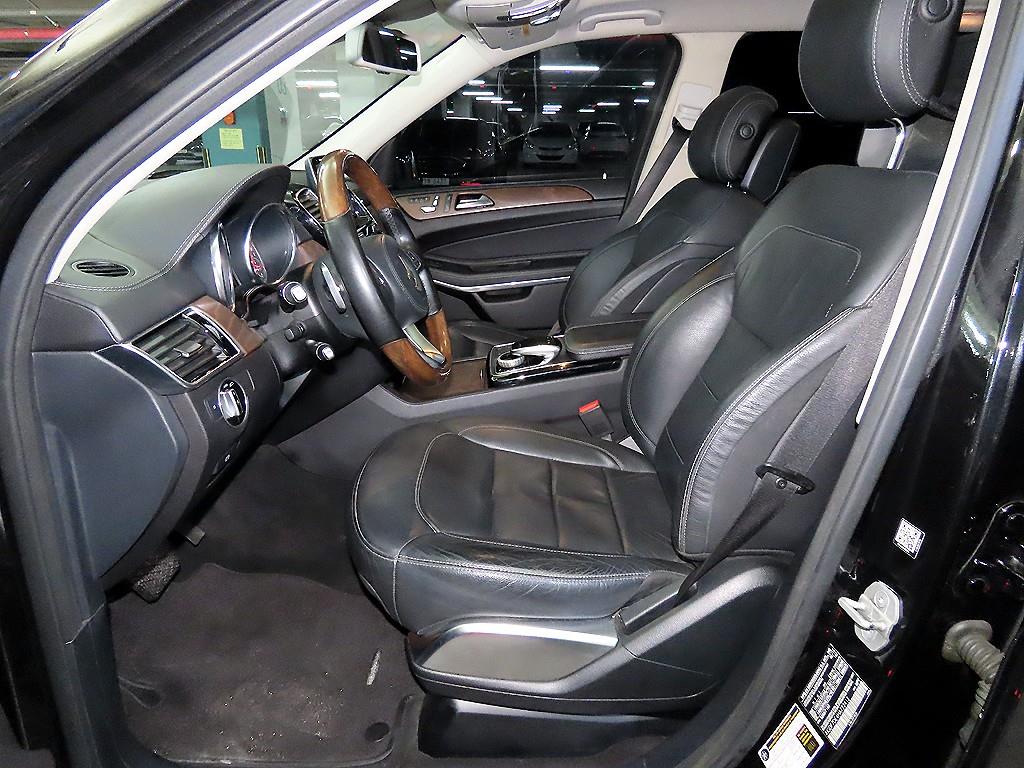 Mercedes Benz GLS Class - Vista 6