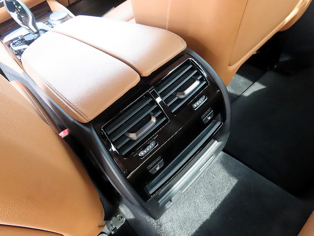 BMW 5 Series 2021 Negro - Importación desde Corea - HF Imports Iquique - Foto 16