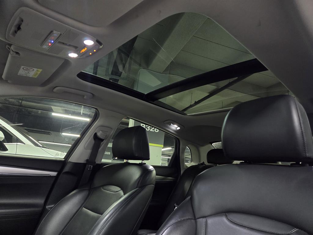 HYUNDAI Grandeur - Vista 9