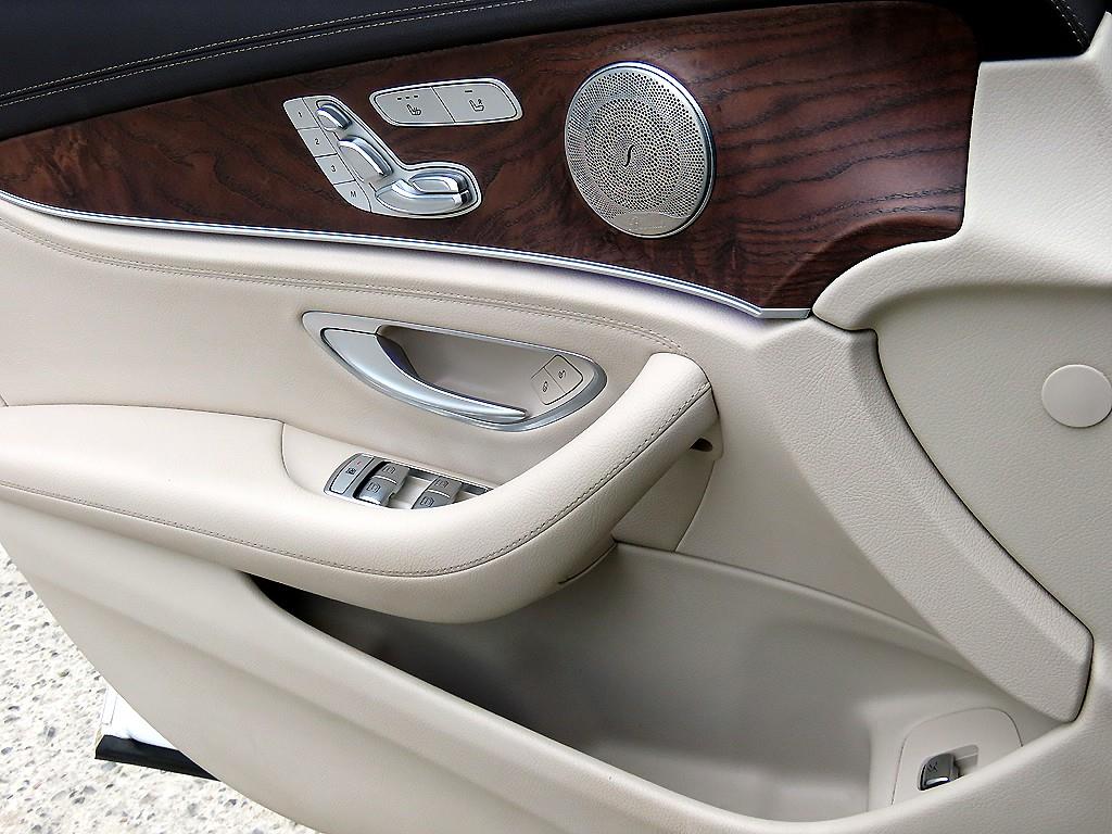 Mercedes Benz E class - Vista 11