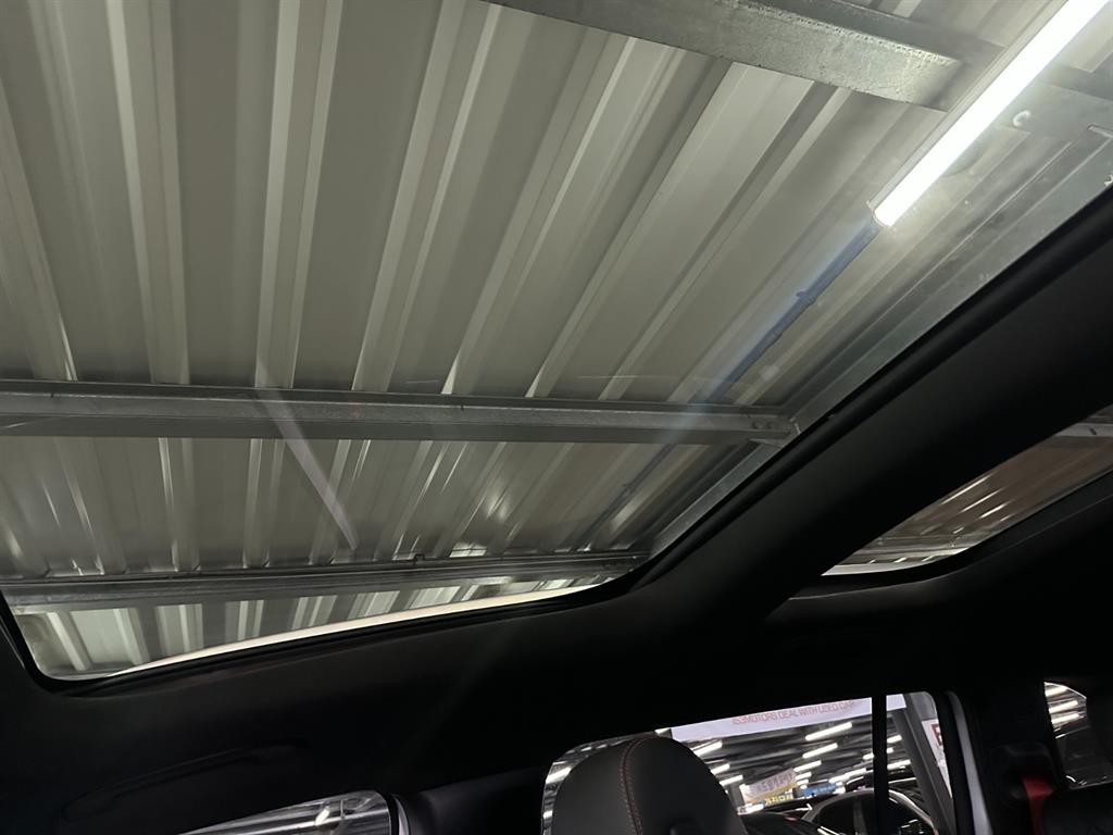 Mercedes Benz GLB Class - Vista 7