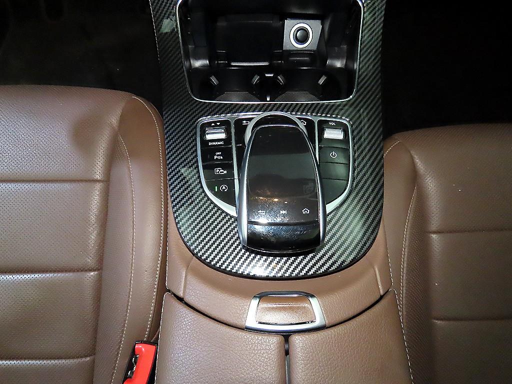 Mercedes Benz E class - Vista 12