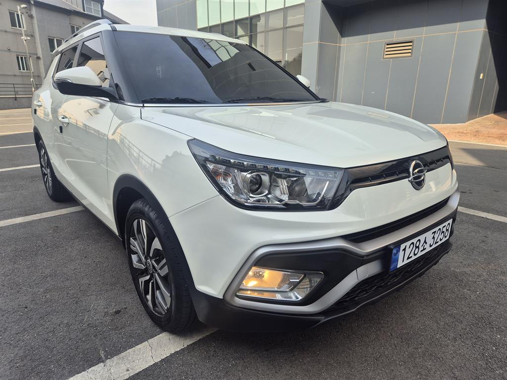 Ssangyong Tivoli - Vista 3