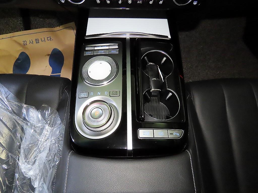 Genesis G80 - Vista 12