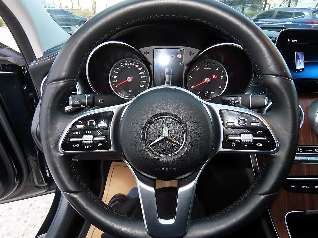 Mercedes Benz C Class - Vista 8