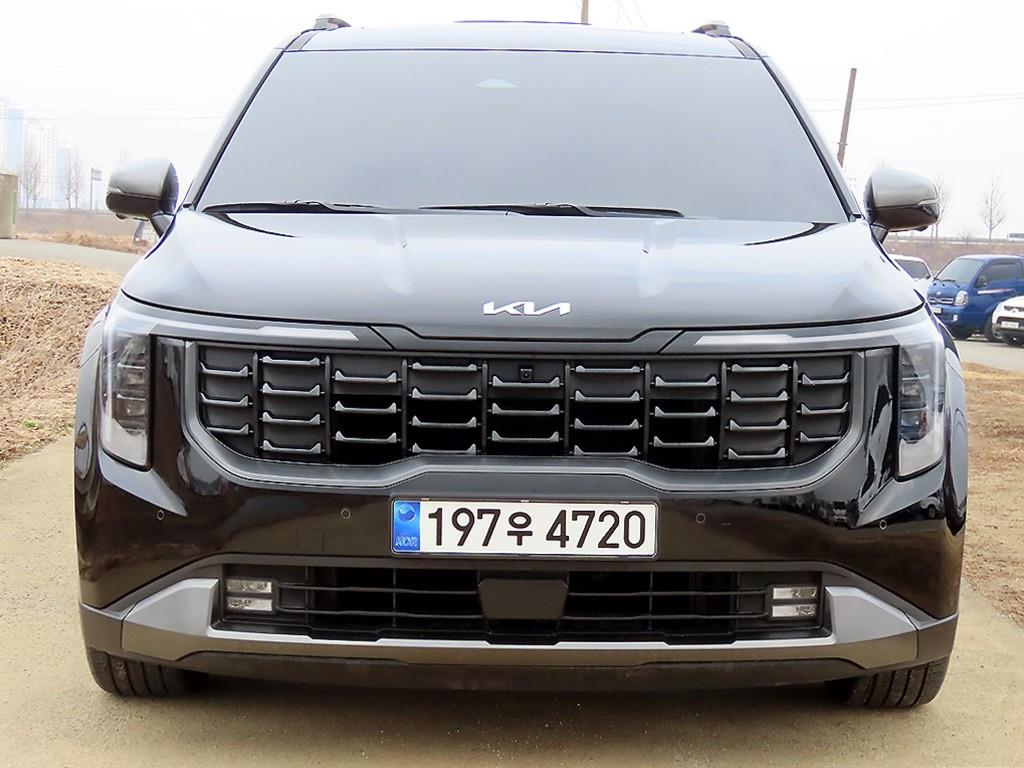 KIA Carnival 2024 Negro - Importación desde Corea - HF Imports Iquique - Foto 1