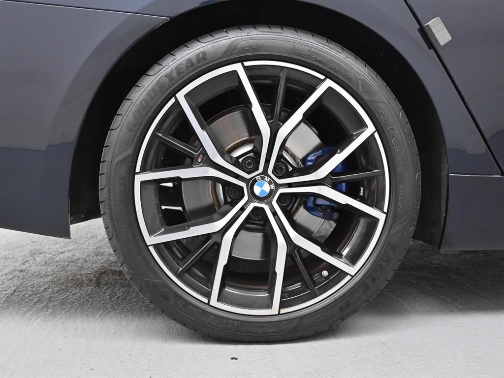 BMW 5 Series - Vista 5