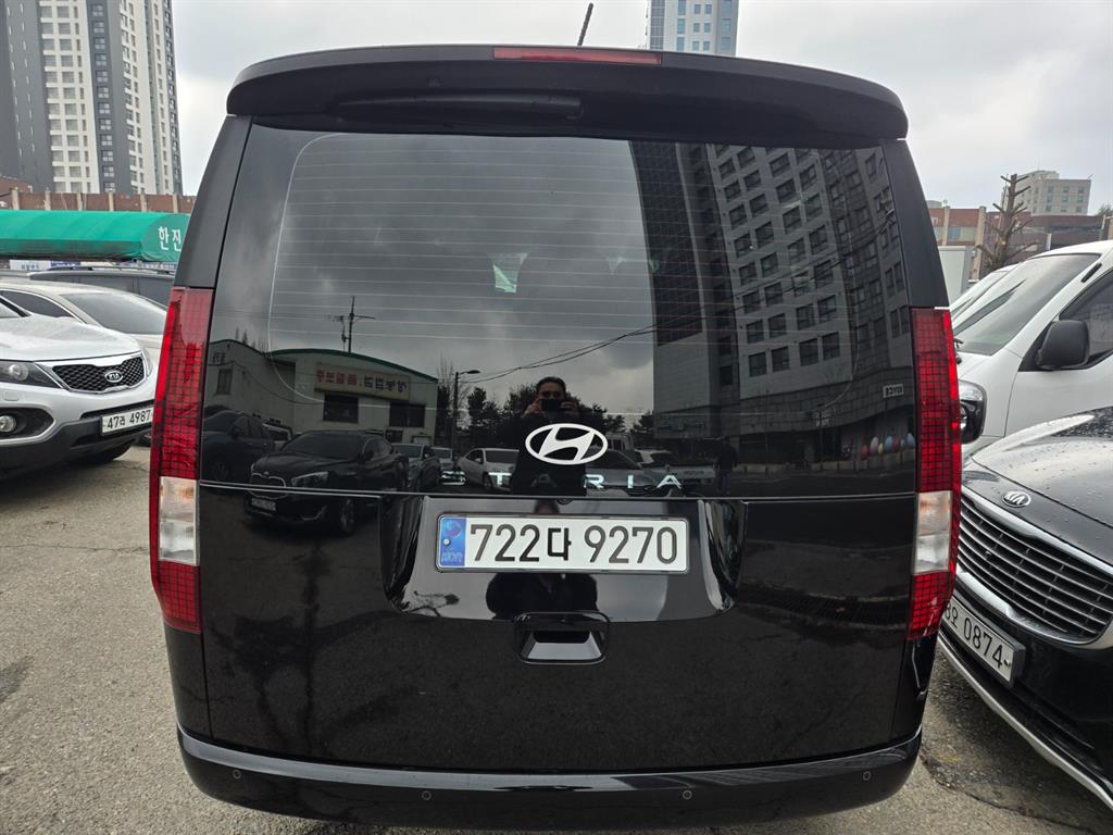 HYUNDAI Staria - Vista 3