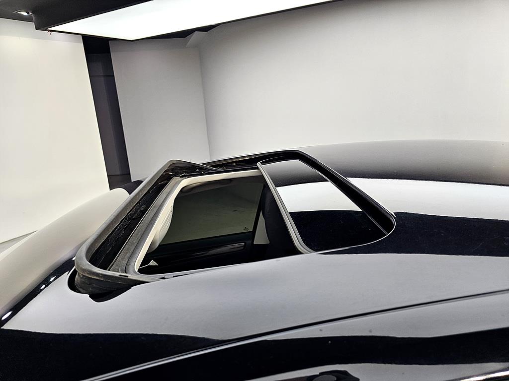 Volkswagen Jetta - Vista 12