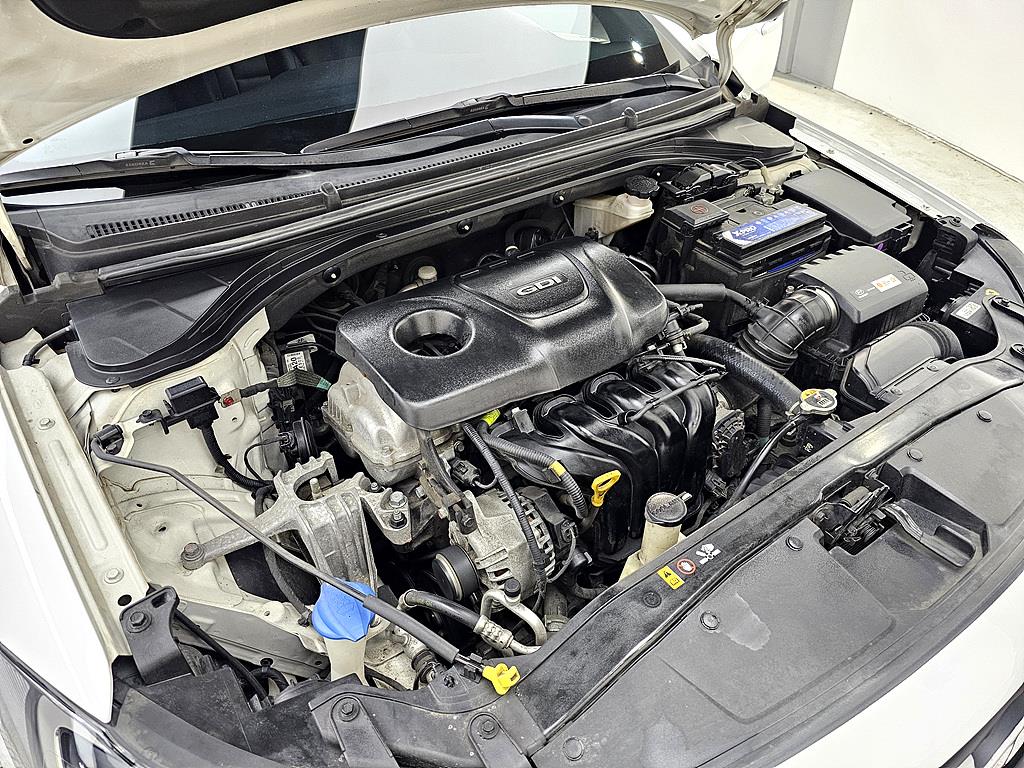 HYUNDAI Avante - Vista 6