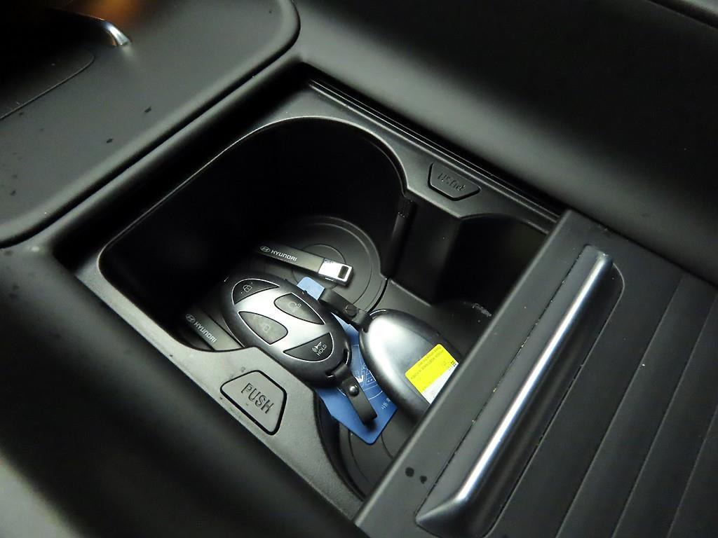 HYUNDAI Grandeur - Vista 12