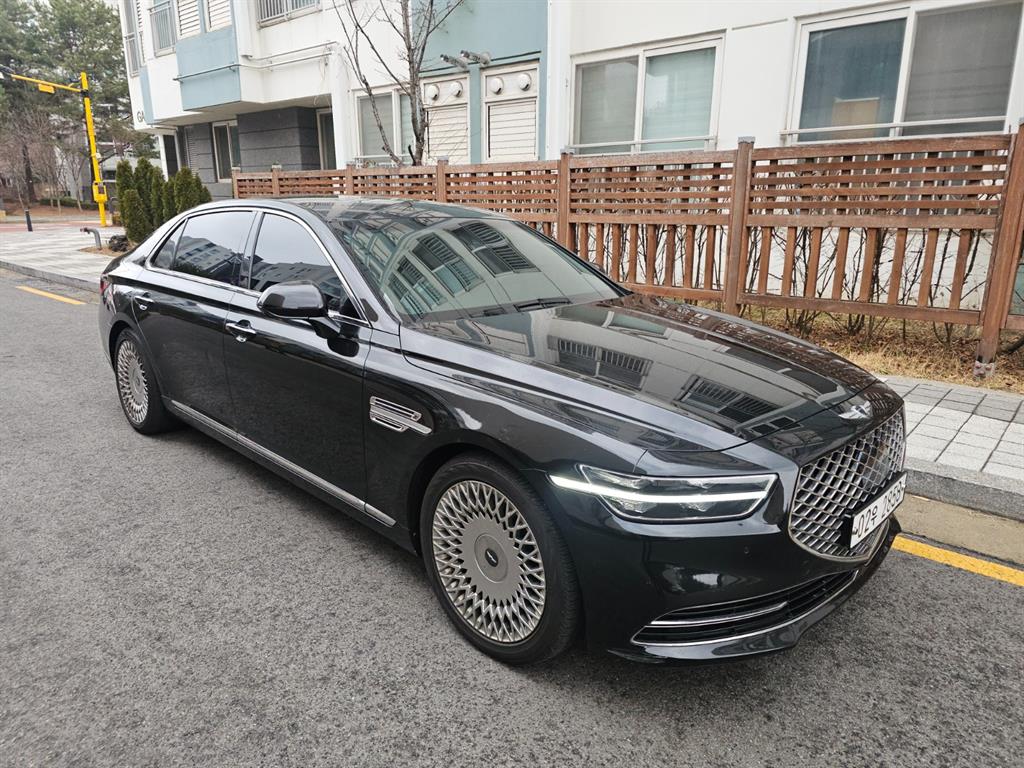 Genesis G90 - Vista 5