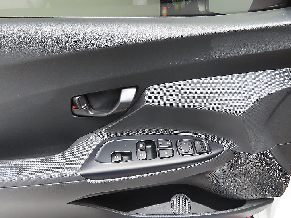 HYUNDAI Veloster 2021 Blanco - Importación desde Corea - HF Imports Iquique - Foto 9