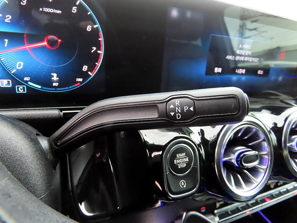 Mercedes Benz GLA Class - Vista 10