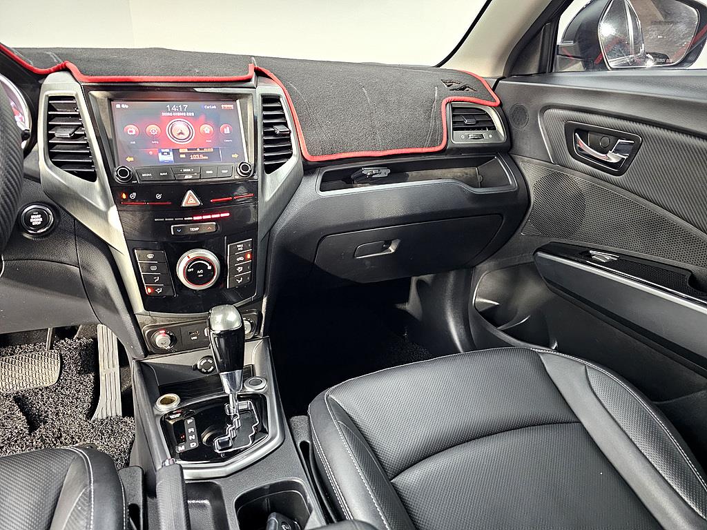 Ssangyong Tivoli - Vista 10