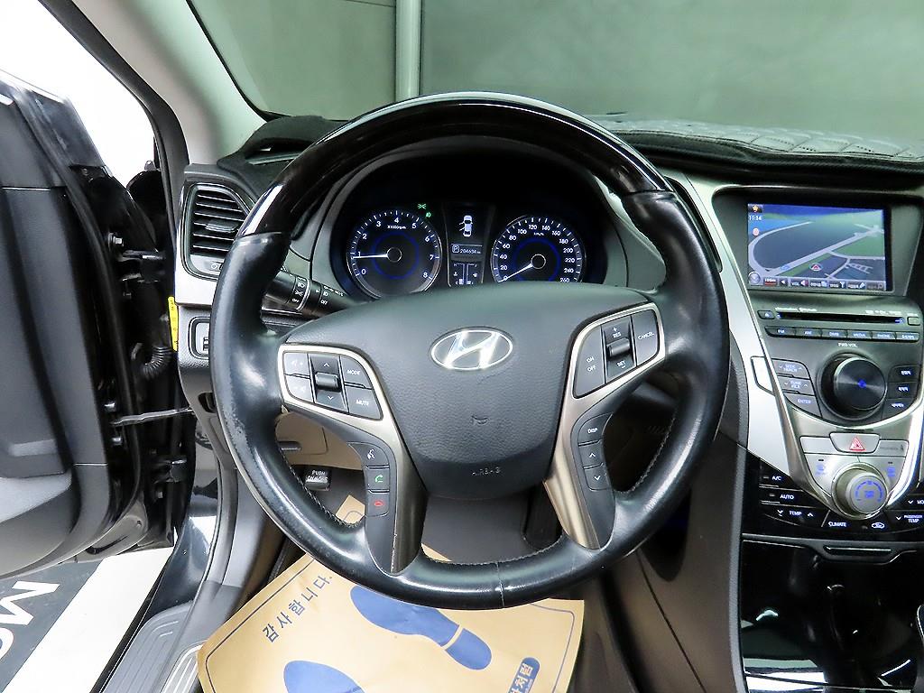 HYUNDAI Grandeur 2011 Negro - Importación desde Corea - HF Imports Iquique - Foto 9