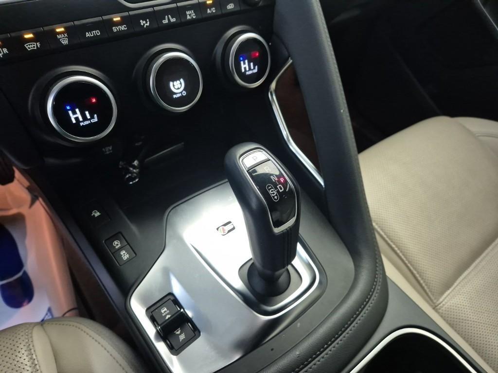 Jaguar E-PACE - Vista 8