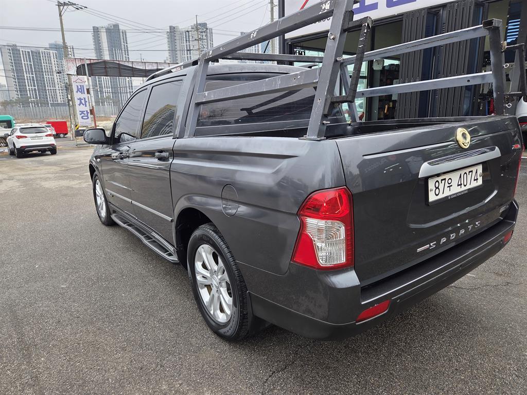 Ssangyong Korando - Vista 6