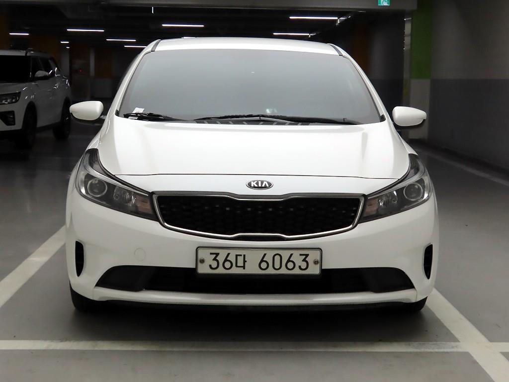 KIA K3 2018 Blanco - Importación desde Corea - HF Imports Iquique - Foto 1