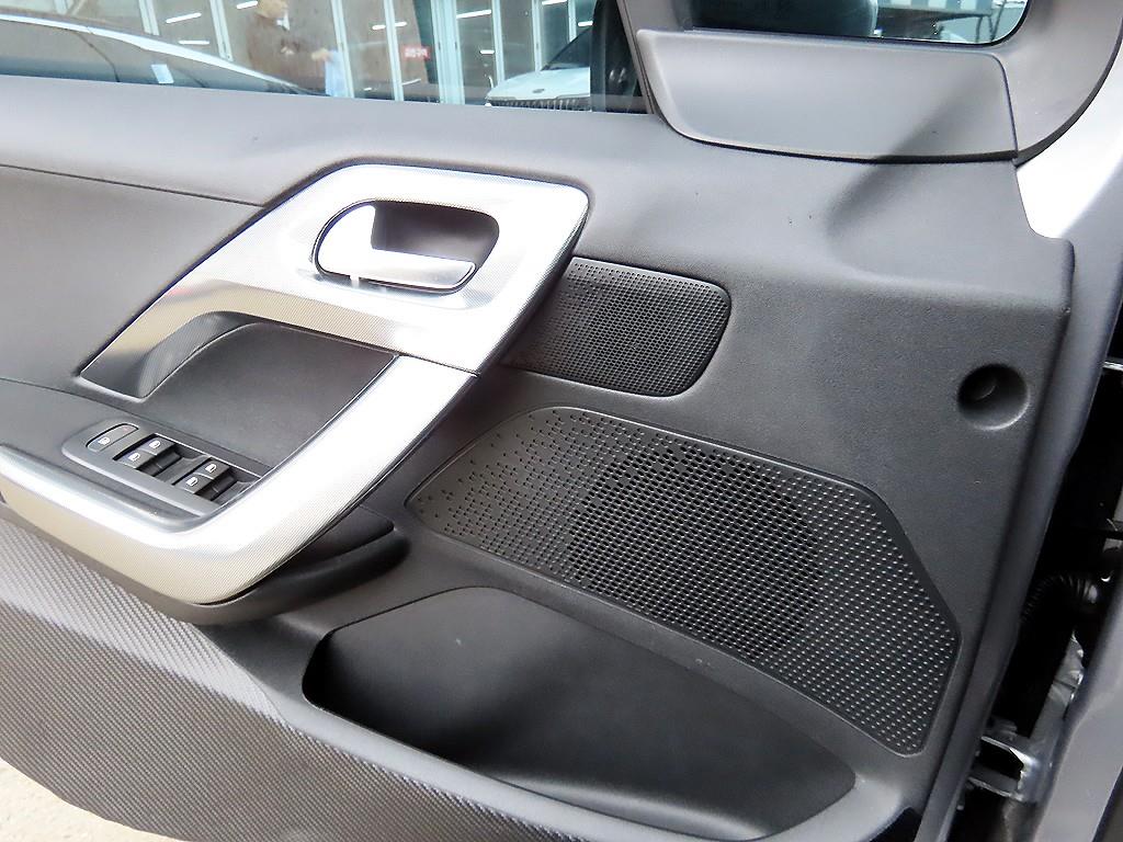 Peugeot 2008 - Vista 11