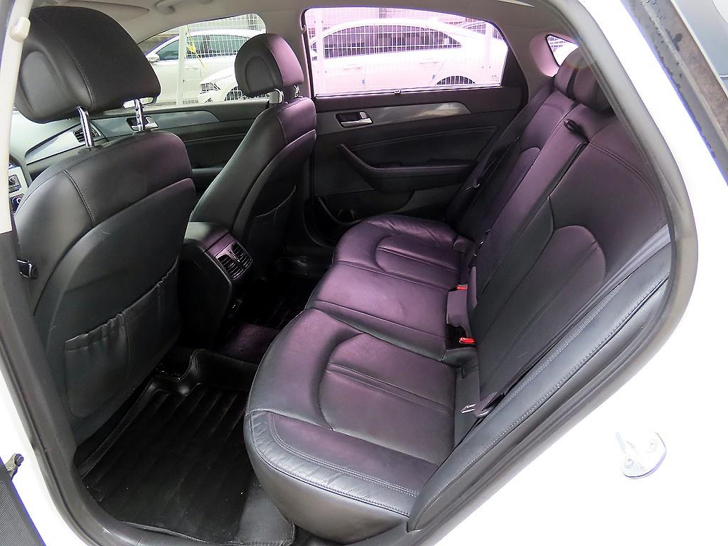 HYUNDAI Sonata - Vista 6