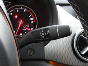 Mercedes Benz B Class (MY B) - Vista 12