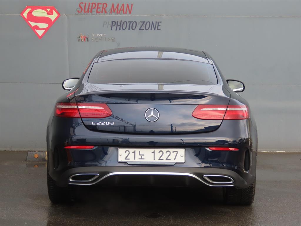 Mercedes Benz E class - Vista 7