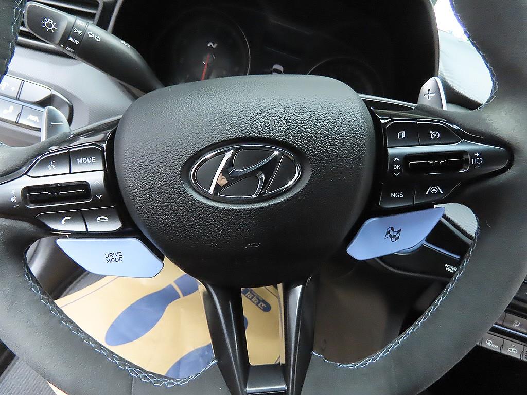 HYUNDAI Veloster 2021 Blanco - Importación desde Corea - HF Imports Iquique - Foto 11