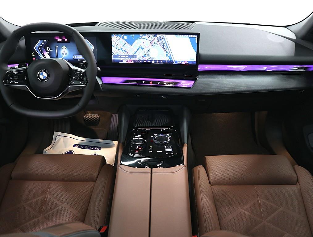 BMW 5 Series - Vista 5