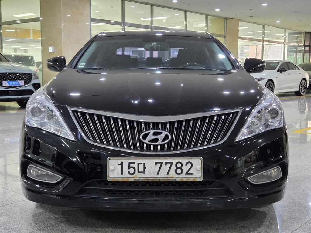 HYUNDAI Grandeur - Vista 2