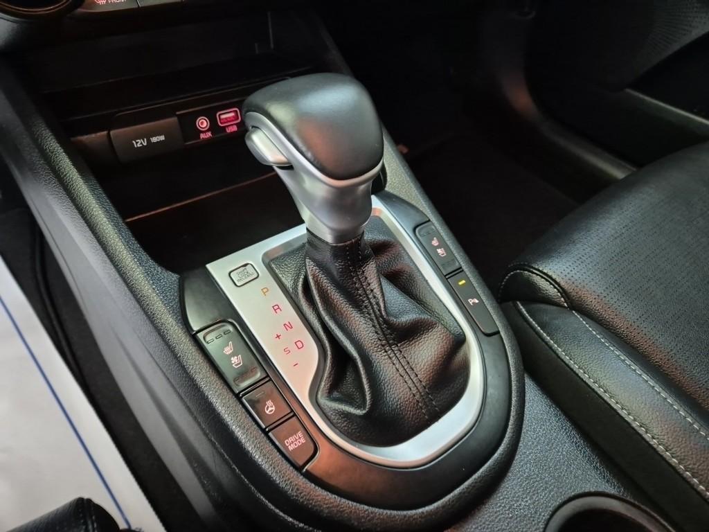 KIA K3 2019 Blanco - Importación desde Corea - HF Imports Iquique - Foto 13