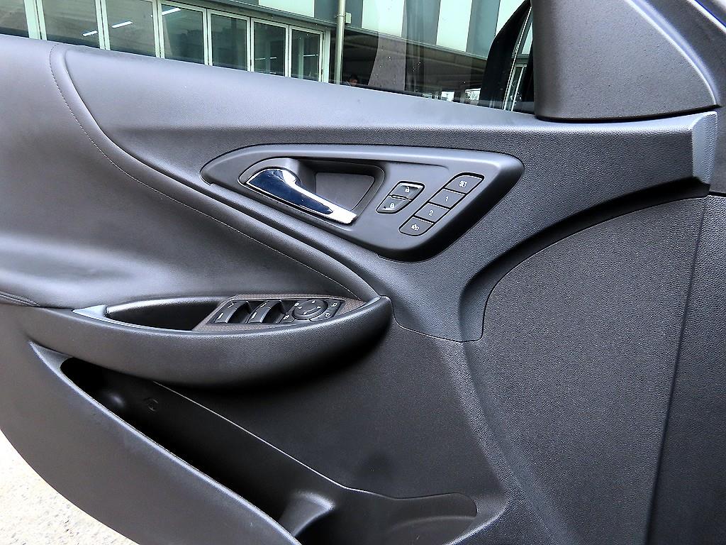 Chevrolet Malibu - Vista 11