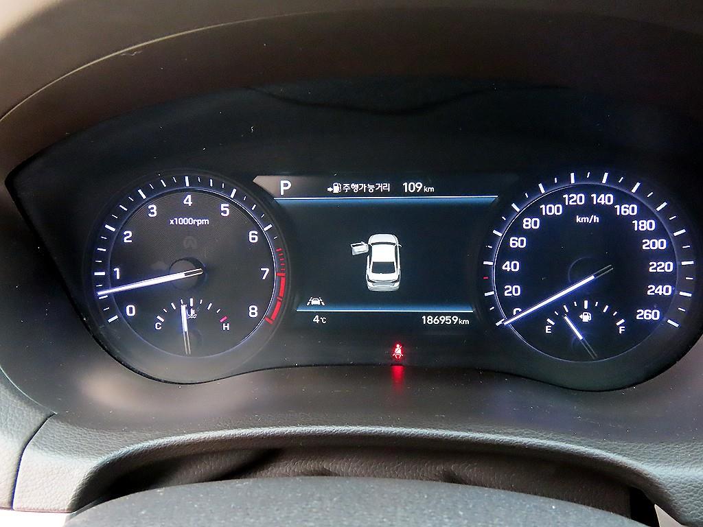 Genesis G80 - Vista 9