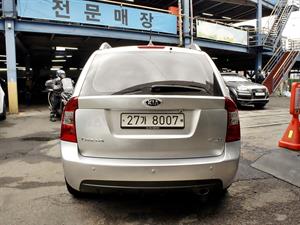 KIA Carens - Vista 6