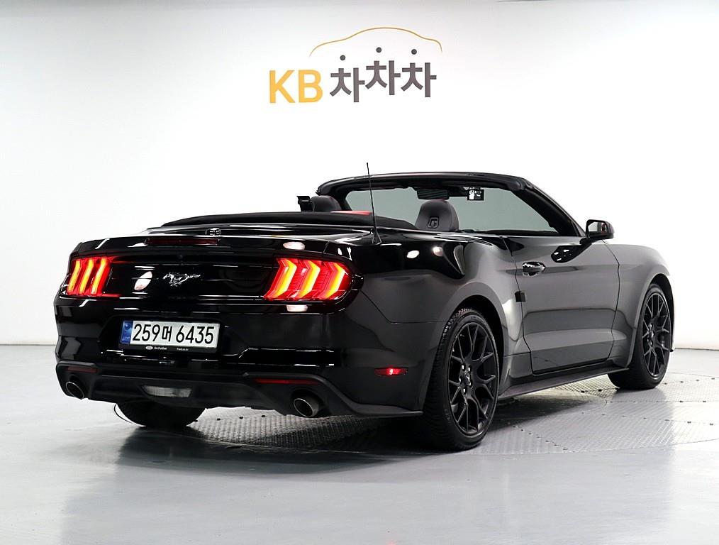 Ford Mustang - Vista 4