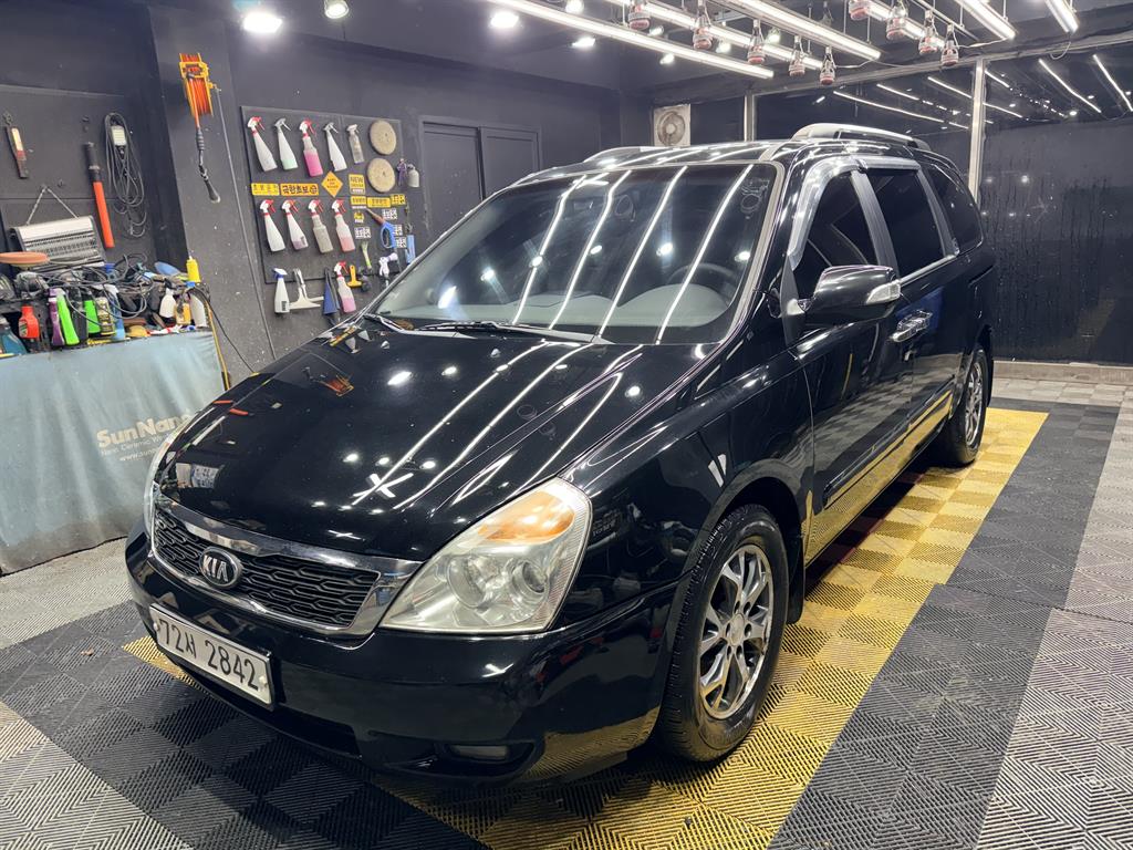 KIA Carnival - Vista 3